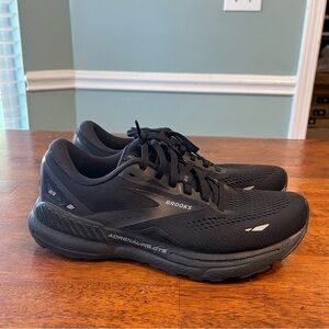 Brooks Black Athletic Shoes